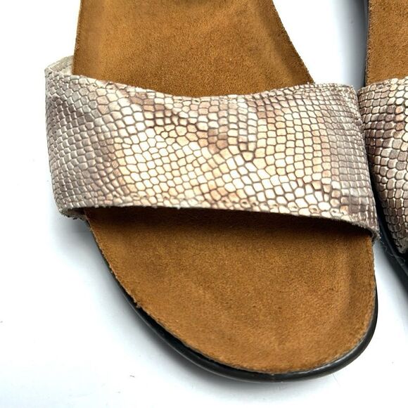 Naot Sabrina Flat Sandals Beige Snake Embossed and Bronze Leather 40 US 9 - Picture 7 of 12
